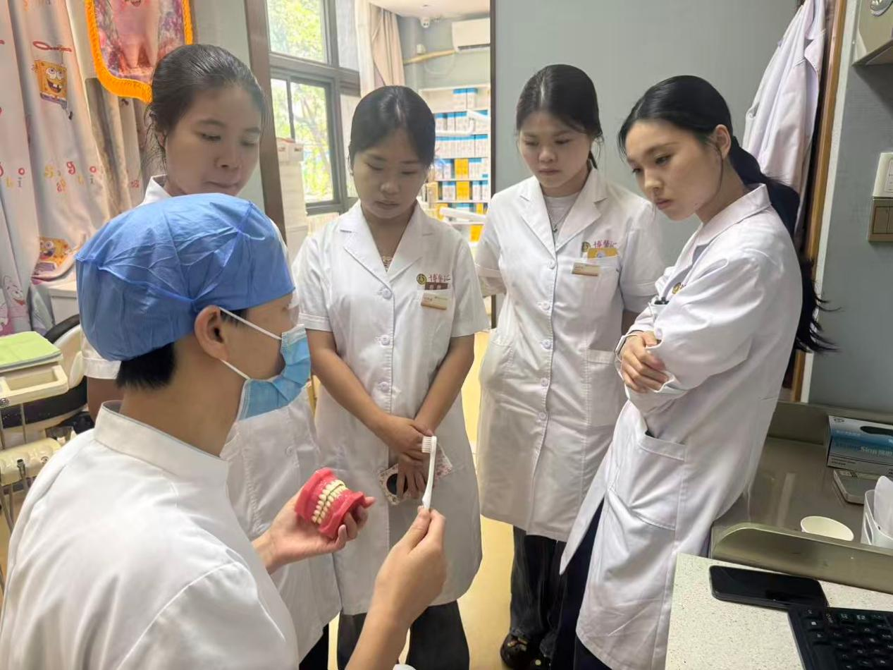 口腔健康宣教培训